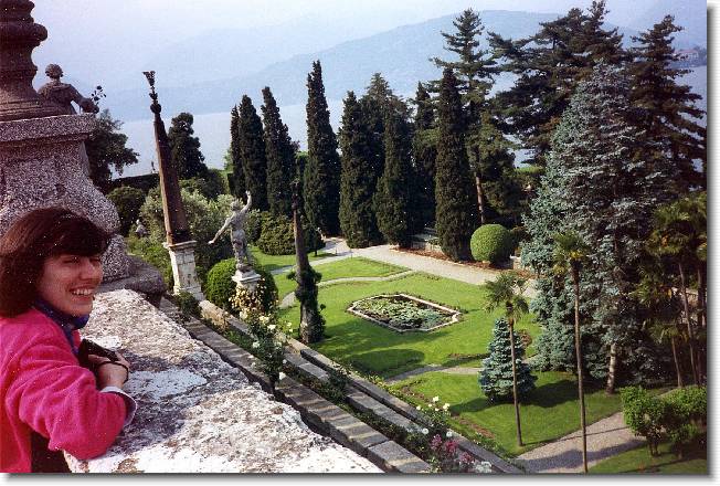 Clicca per scorrere le foto originali ingrandite