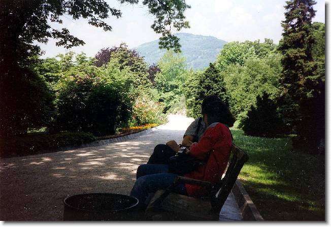 Clicca per scorrere le foto originali ingrandite
