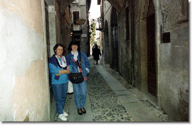 Clicca per scorrere le foto originali ingrandite