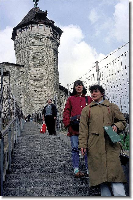 Clicca per scorrere le foto originali ingrandite