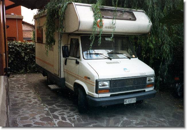 Clicca per scorrere le foto originali ingrandite
