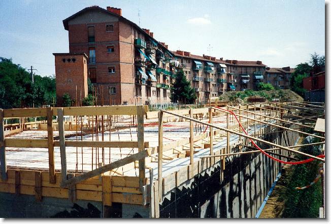 Clicca per scorrere le foto originali ingrandite