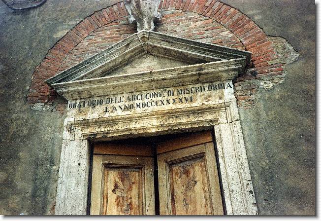 Clicca per scorrere le foto originali ingrandite