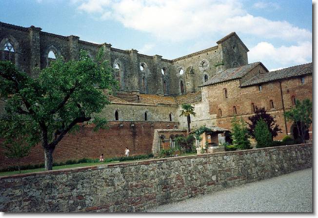 Clicca per scorrere le foto originali ingrandite