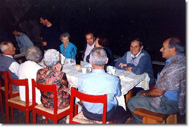 Clicca per scorrere le foto originali ingrandite