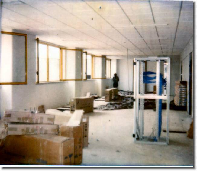 Clicca per scorrere le foto originali ingrandite