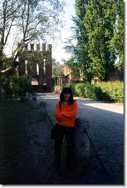 Clicca per scorrere le foto originali ingrandite