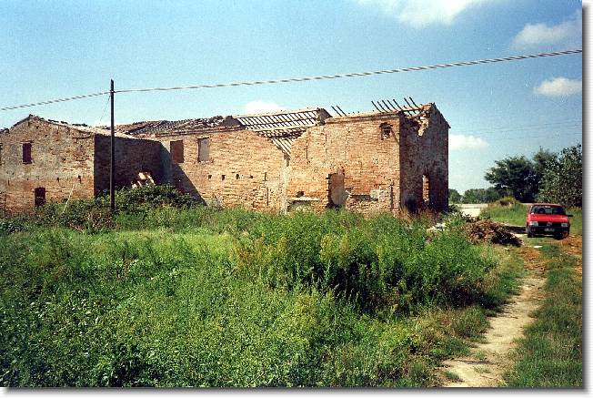 Clicca per scorrere le foto originali ingrandite