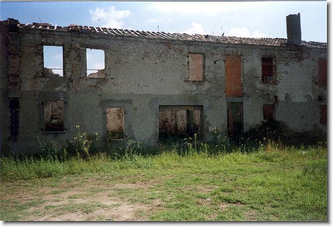 Clicca per scorrere le foto originali ingrandite