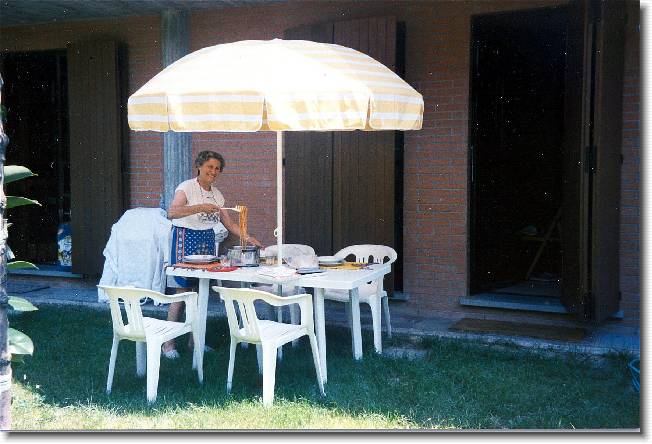 Clicca per scorrere le foto originali ingrandite