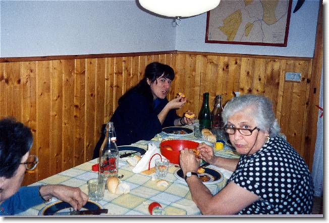 Clicca per scorrere le foto originali ingrandite