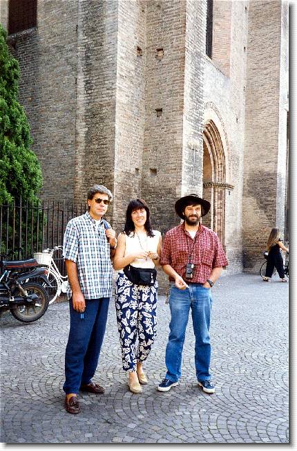 Clicca per scorrere le foto originali ingrandite