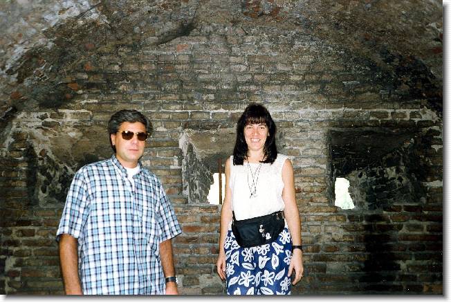 Clicca per scorrere le foto originali ingrandite