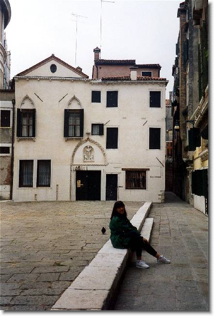 Clicca per scorrere le foto originali ingrandite
