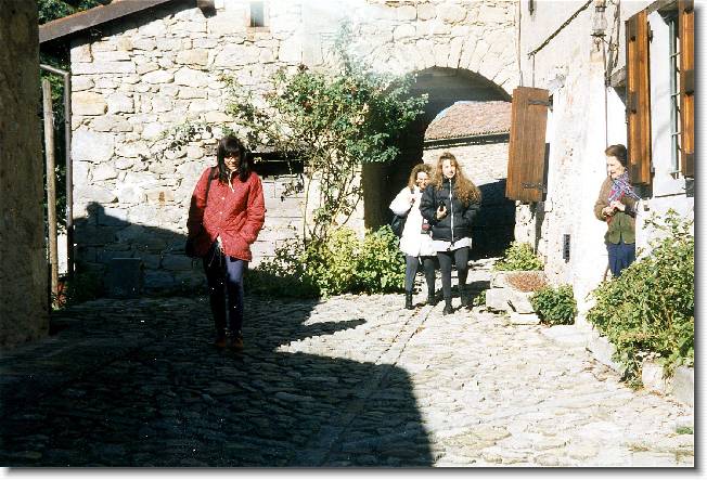 Clicca per scorrere le foto originali ingrandite