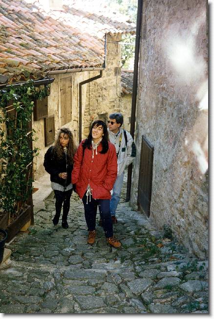 Clicca per scorrere le foto originali ingrandite