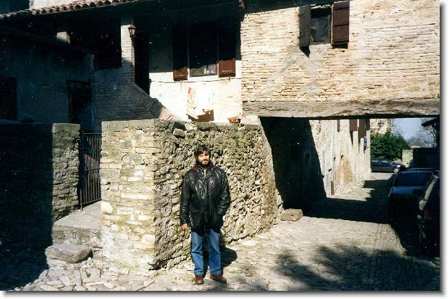 Clicca per scorrere le foto originali ingrandite