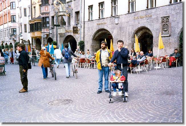 Clicca per scorrere le foto originali ingrandite