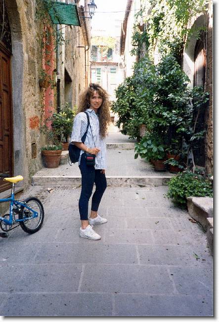 Clicca per scorrere le foto originali ingrandite