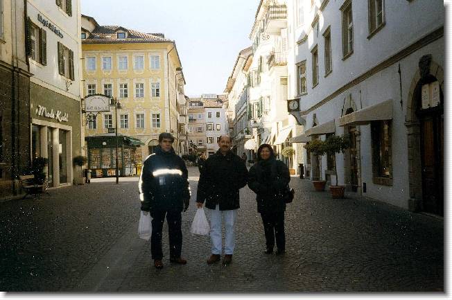 Clicca per scorrere le foto originali ingrandite