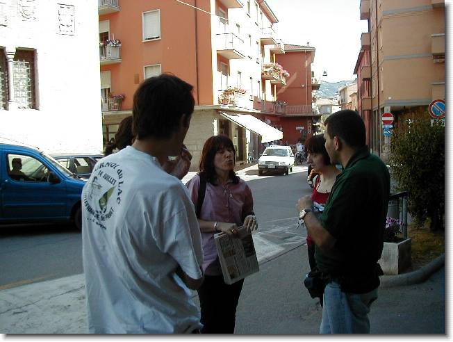 Clicca per scorrere le foto originali ingrandite