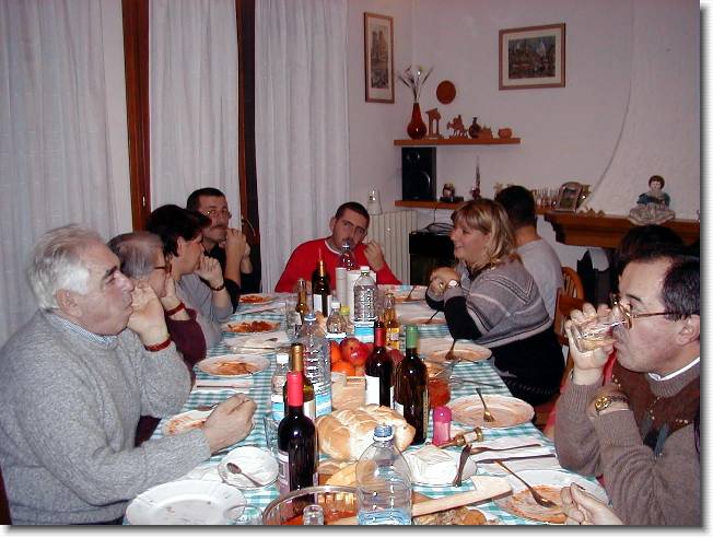 Clicca per scorrere le foto originali ingrandite