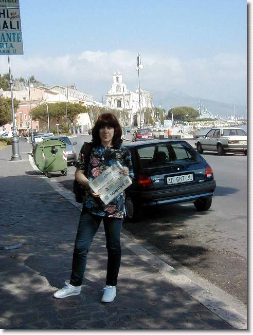 Clicca per scorrere le foto originali ingrandite