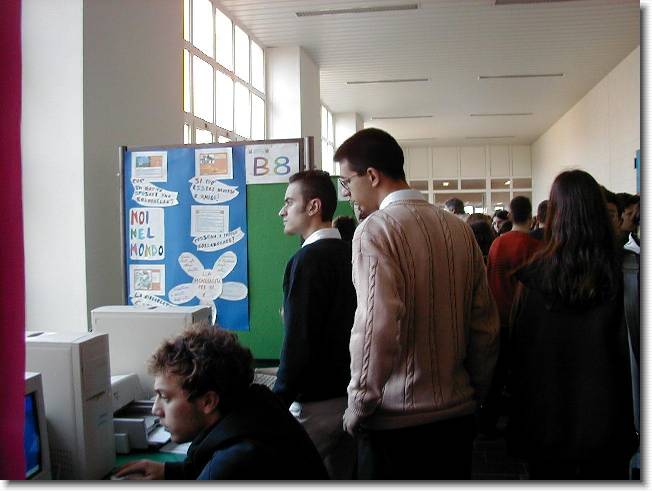 Clicca per scorrere le foto originali ingrandite