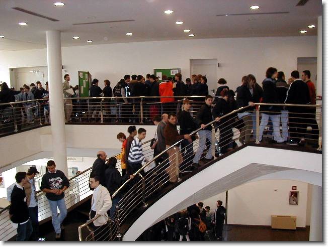 Clicca per scorrere le foto originali ingrandite