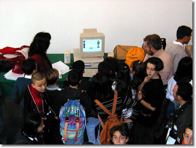 Clicca per scorrere le foto originali ingrandite