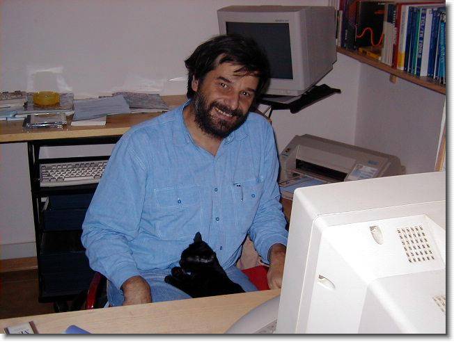 Clicca per scorrere le foto originali ingrandite