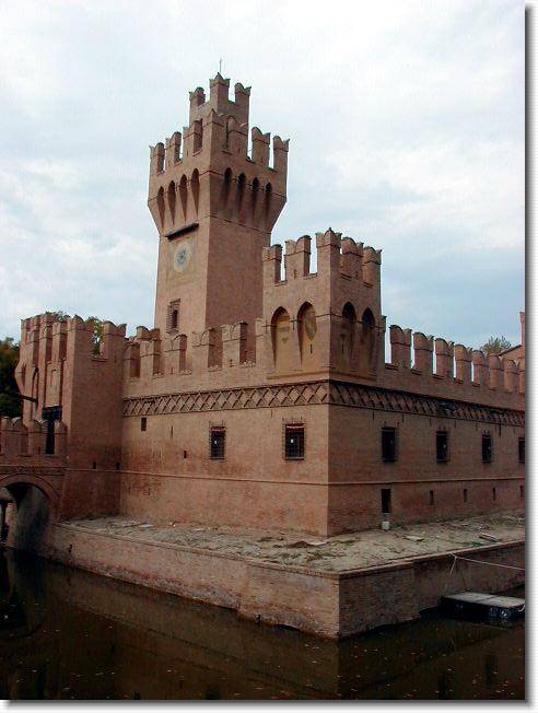 Clicca per scorrere le foto originali ingrandite