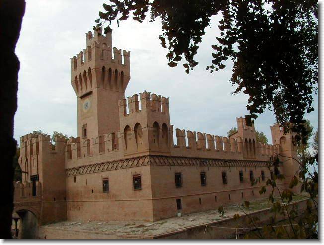 Clicca per scorrere le foto originali ingrandite