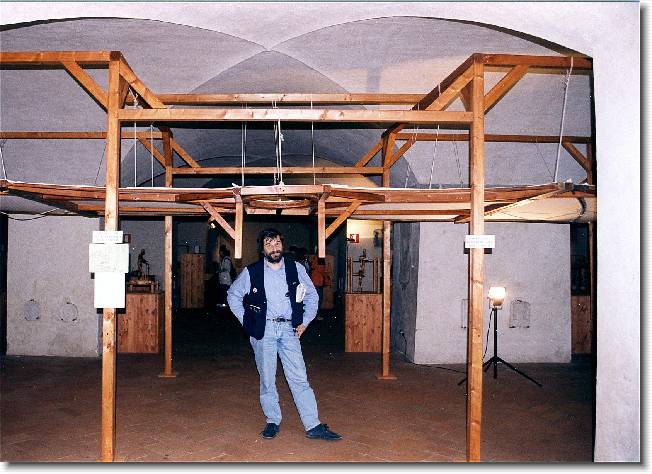 Clicca per scorrere le foto originali ingrandite