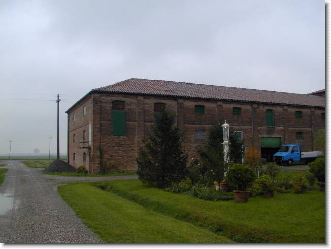 Clicca per scorrere le foto originali ingrandite