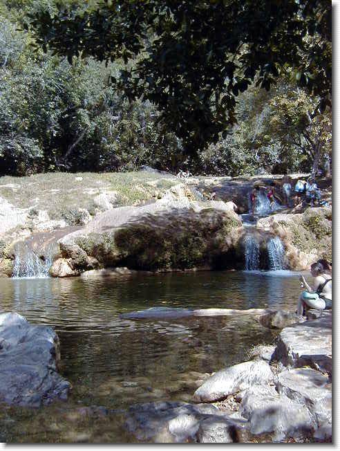 Clicca per scorrere le foto originali ingrandite