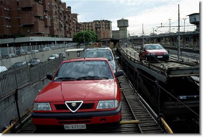 Clicca per scorrere le foto originali ingrandite