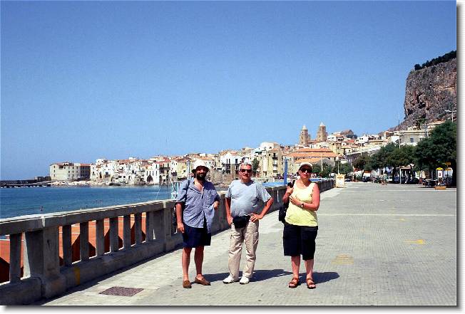 Clicca per scorrere le foto originali ingrandite