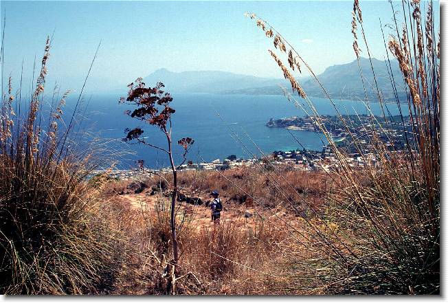 Clicca per scorrere le foto originali ingrandite