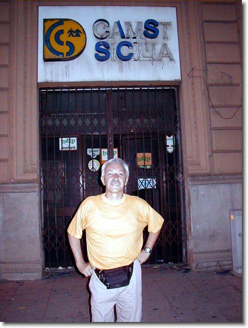 Clicca per scorrere le foto originali ingrandite