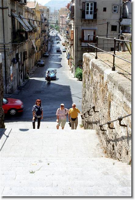 Clicca per scorrere le foto originali ingrandite