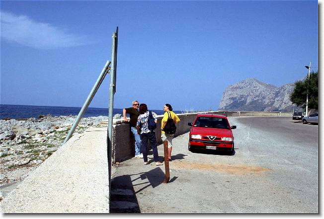 Clicca per scorrere le foto originali ingrandite