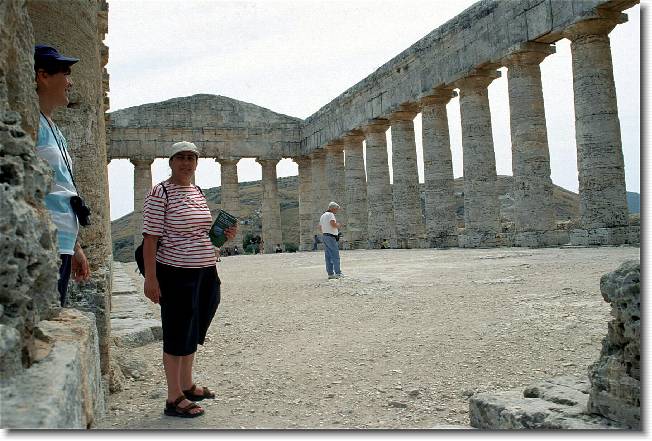 Clicca per scorrere le foto originali ingrandite
