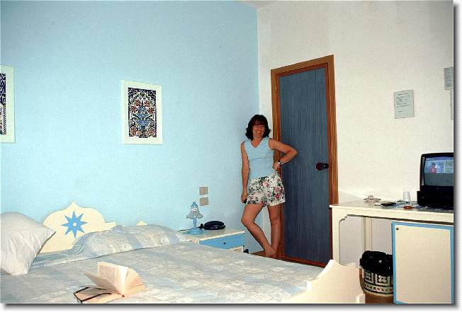 Clicca per scorrere le foto originali ingrandite