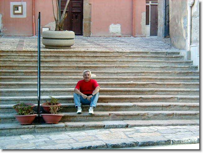 Clicca per scorrere le foto originali ingrandite