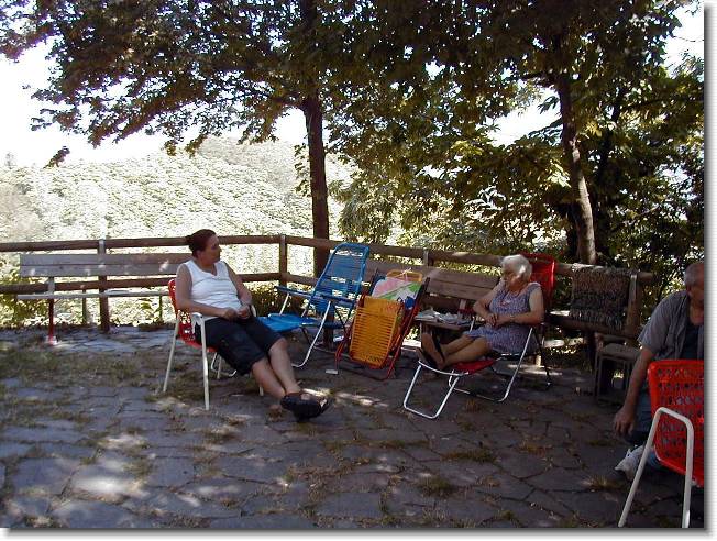Clicca per scorrere le foto originali ingrandite
