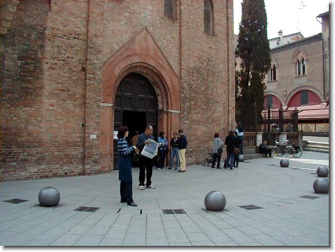 Clicca per scorrere le foto originali ingrandite