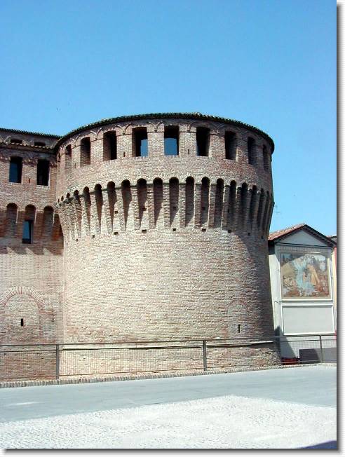 Clicca per scorrere le foto originali ingrandite