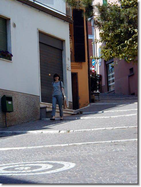 Clicca per scorrere le foto originali ingrandite