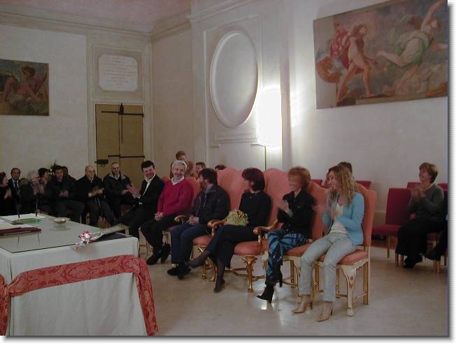 Clicca per scorrere le foto originali ingrandite